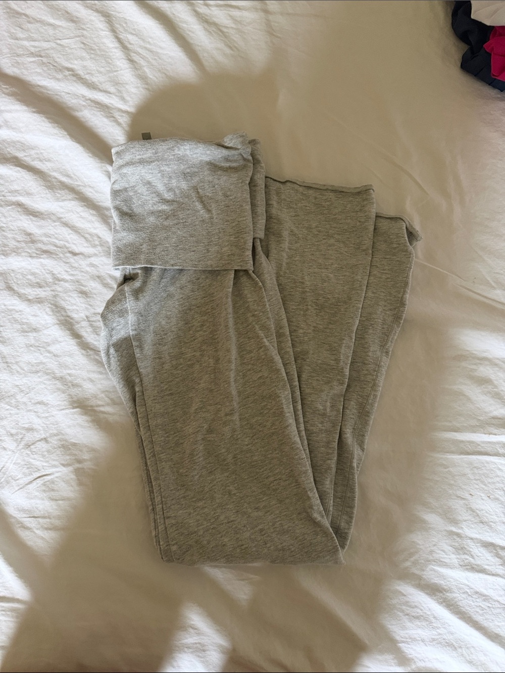 Skims gray fold over pants